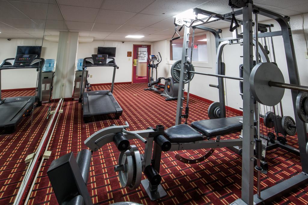 Ramada By Wyndham Medford Hotel & Conference Center 외부 사진