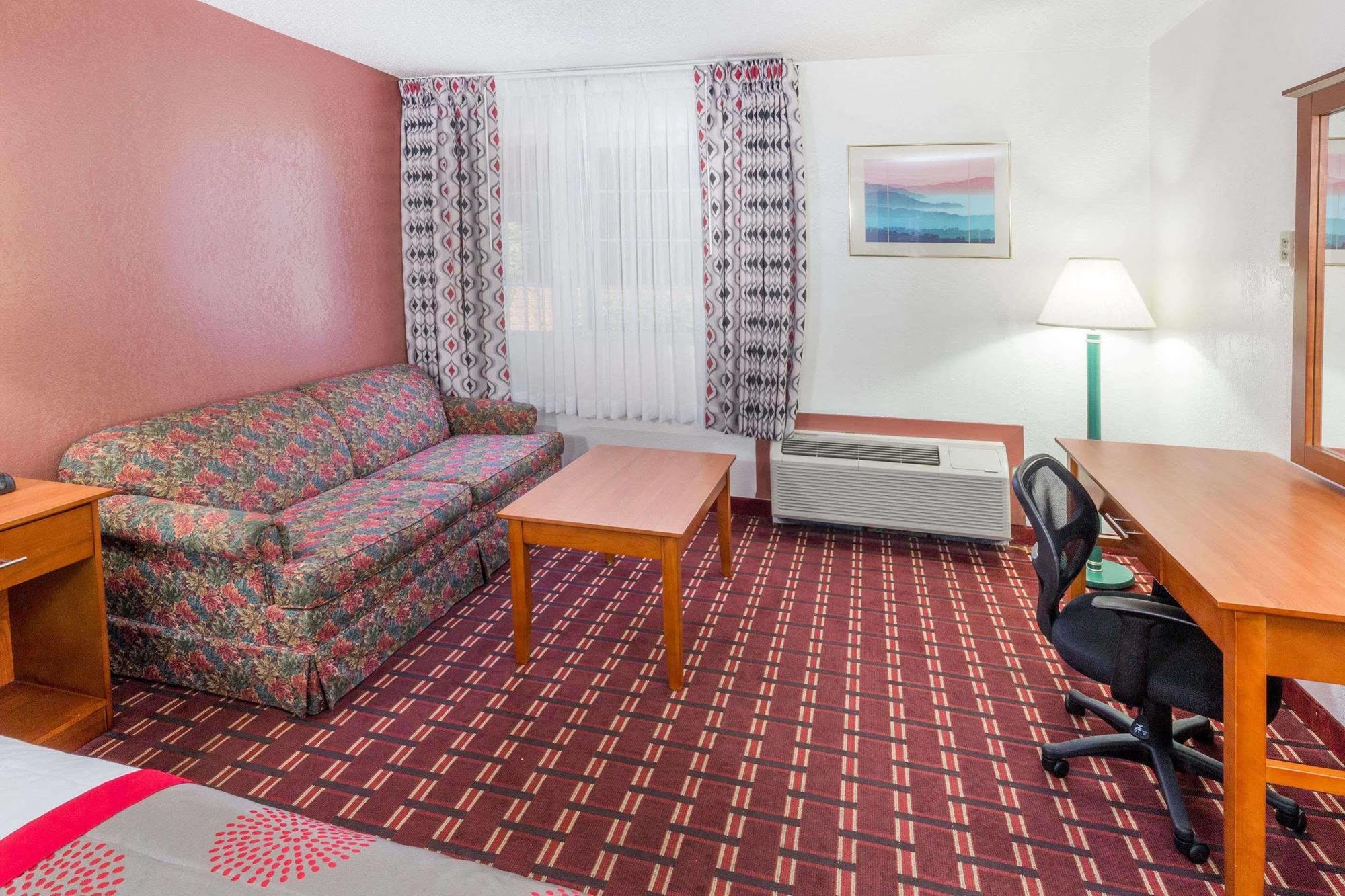 Ramada By Wyndham Medford Hotel & Conference Center 외부 사진